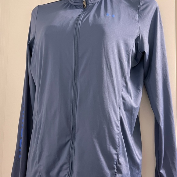 NWOT Under Armour Fitted Heat Gear Active Jacket Size Small Logo on Sleeve - Picture 3 of 4